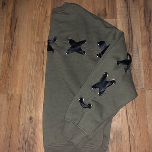Olive ribbon sleeve sweater